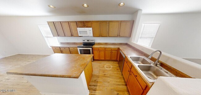 Foto del edificio - 3643 E Constitution Dr