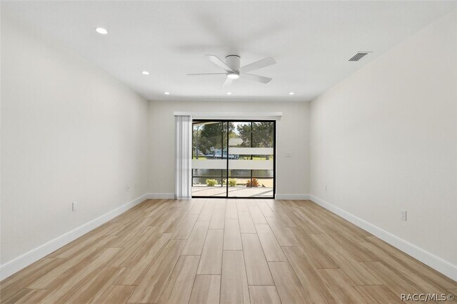 Foto del edificio - 11625 W Riverhaven Dr