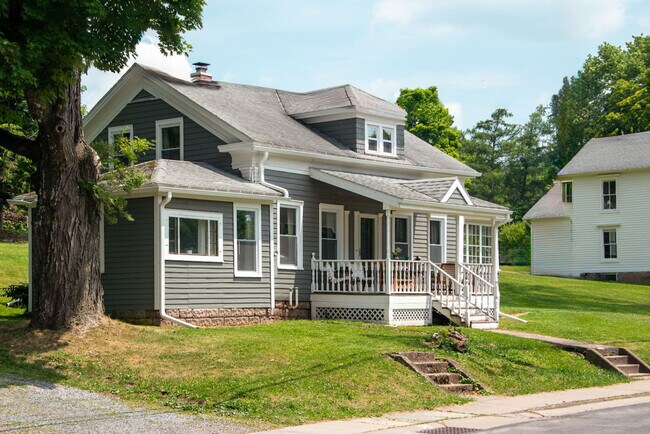 Building Photo - 1891 County Hwy 6