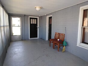 Building Photo - 220 S Hugh St