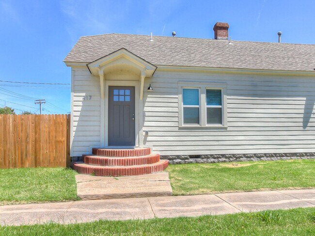Foto del edificio - Beautifully Remodeled 2 bed / 1 bath