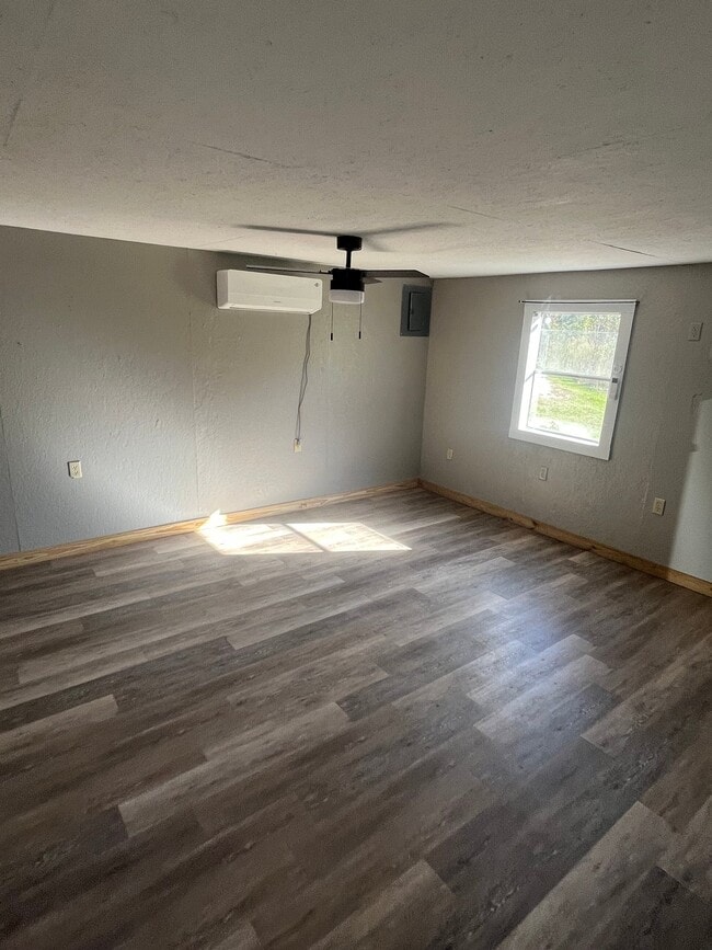Building Photo - 2138 Richardson Rd