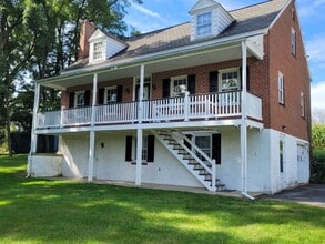 Building Photo - 131 Pinetown Rd