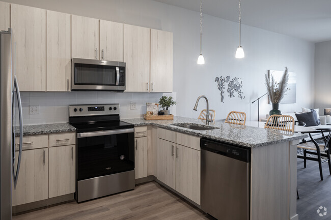 1HAB, 1BA - 675 ft² - Incline 45