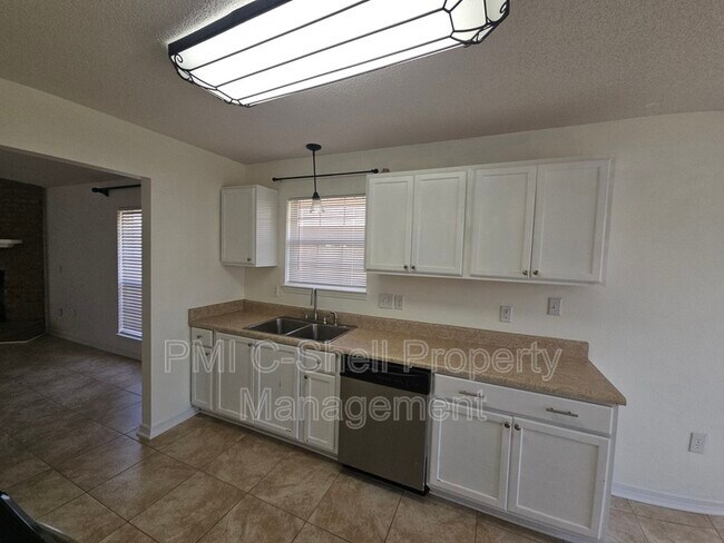 Foto del edificio - 4769 Ribault Ln