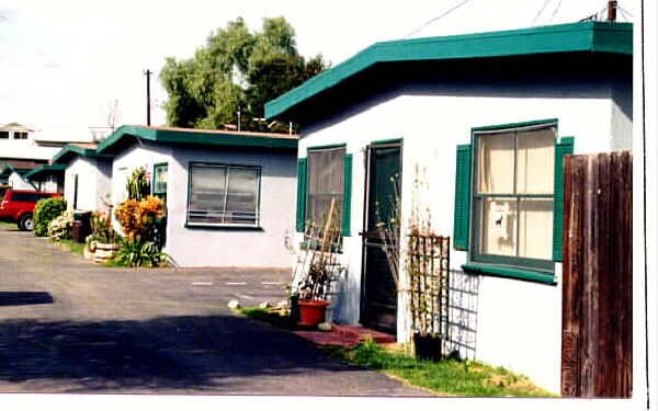 Building Photo - 2669 Orange Ave