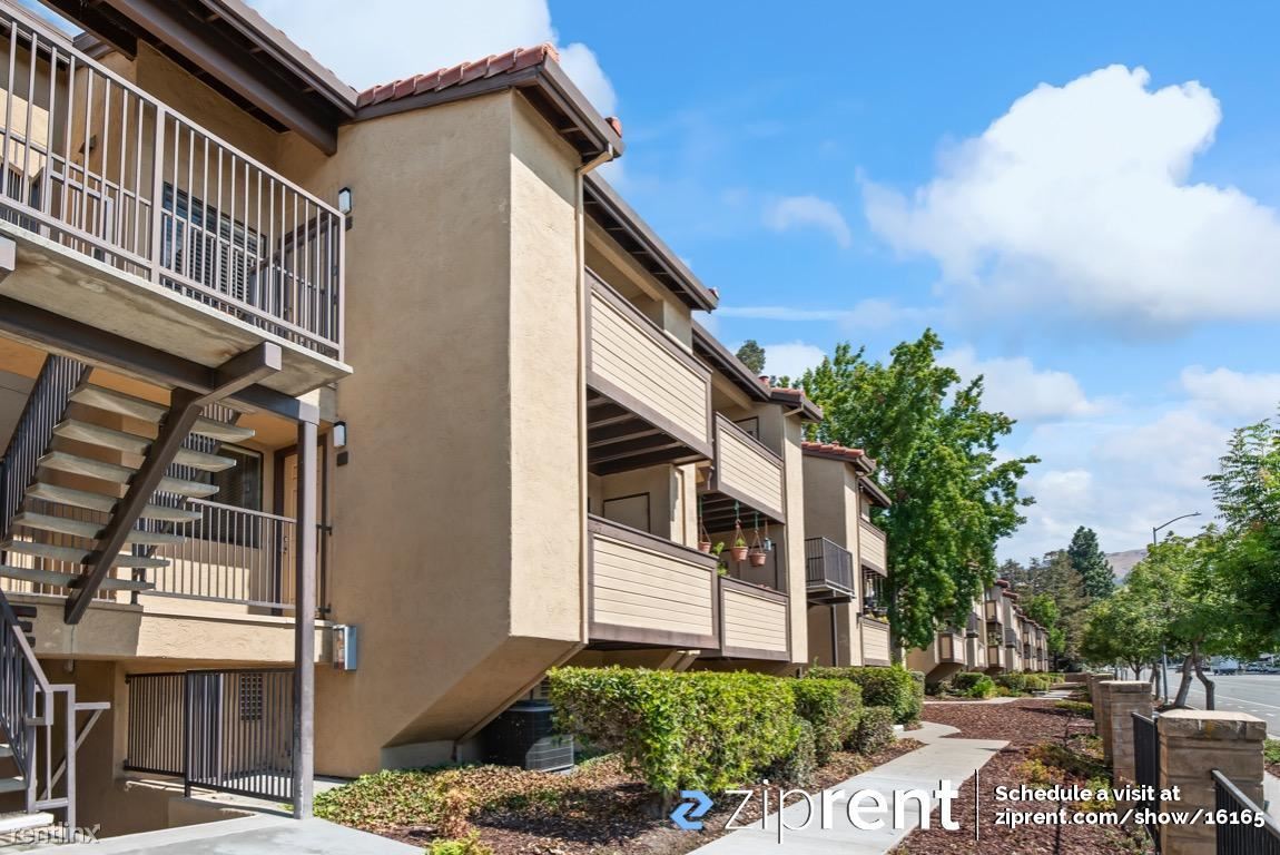 Primary Photo - 3 br, 2 bath Condo - 77 Shaniko Common, Fr...