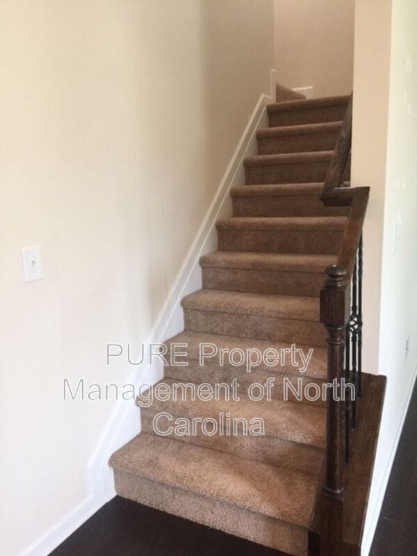 Building Photo - 15108 Evergreen House Dr