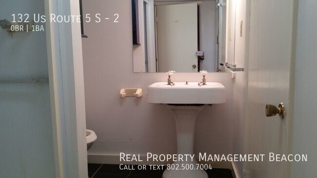 Building Photo - Studio for rent $1300 includes heat and el...