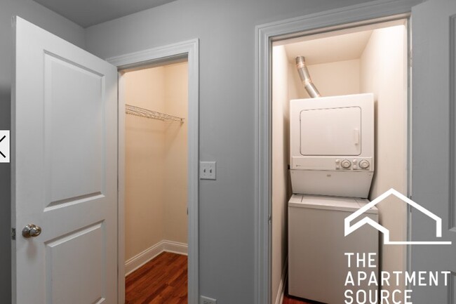 Photo - 740 W Addison St Apartment