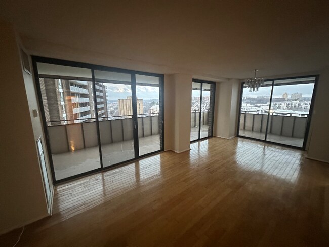 Photo - 250 S Reynolds St Apartment