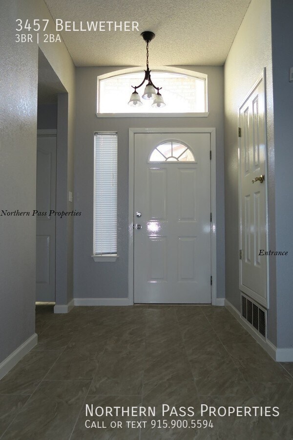 Building Photo - Lovely 3 Bedroom Home!