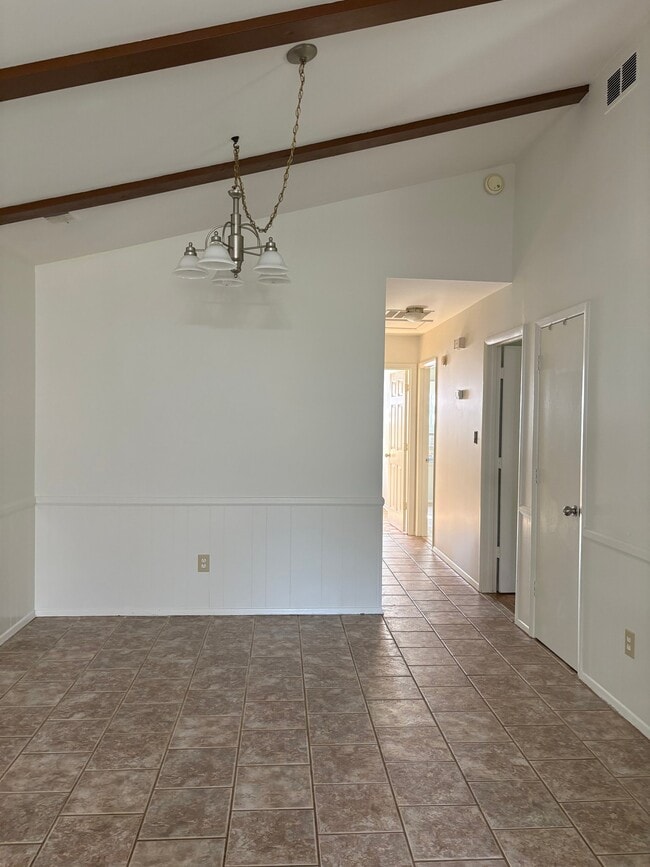 Building Photo - 124 Appletree Ct