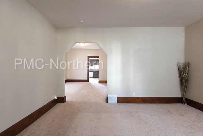 Building Photo - 339 Webster St