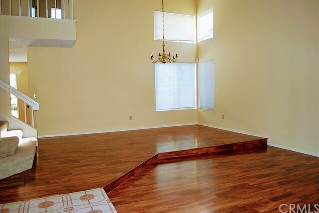 Building Photo - 1060 Longview Dr
