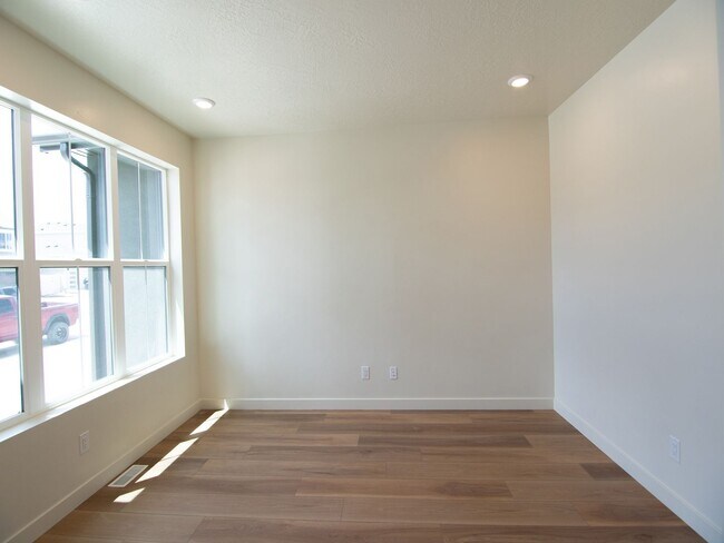 Foto del edificio - New 3-Bed Eagle Mountain Home!!