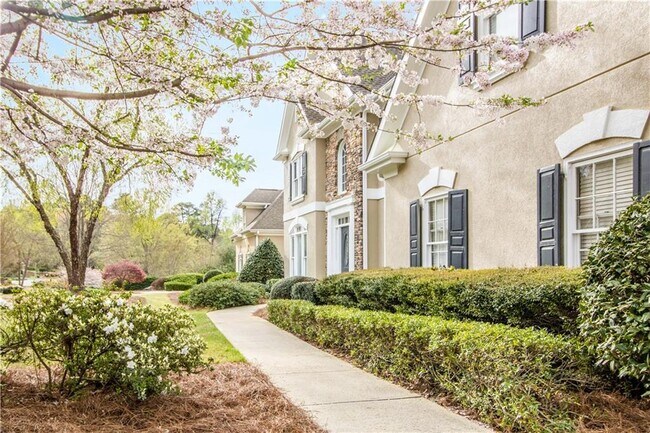 Foto del edificio - 7335 Craigleith Dr