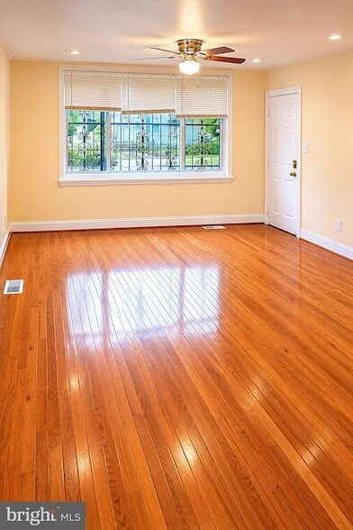 Foto del edificio - 59 Galveston Pl SW