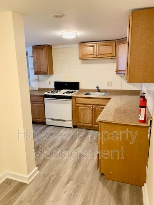 Primary Photo - 54 Longwood Ave