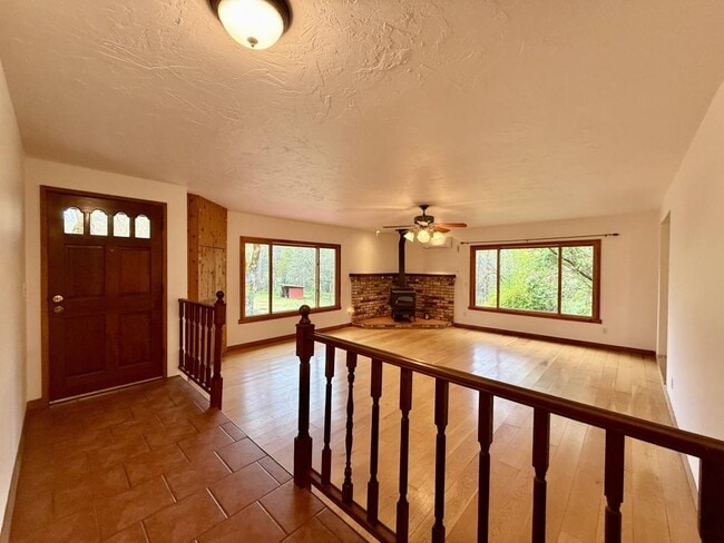 Building Photo - 9042 Monument Dr