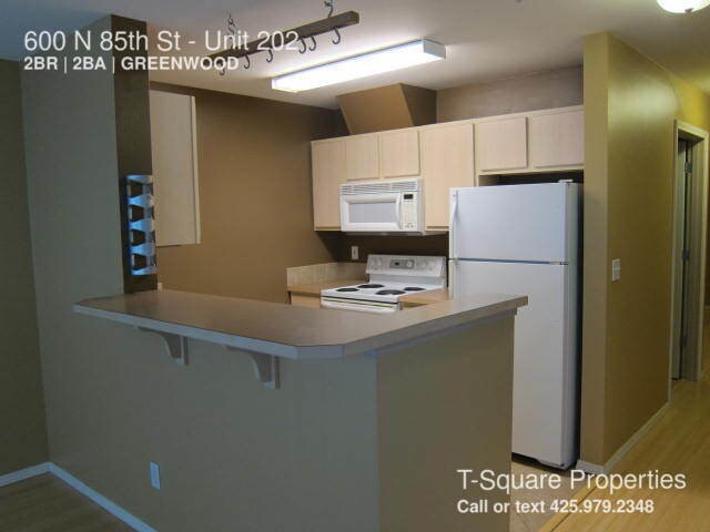 Foto del edificio - 600 N 85th St