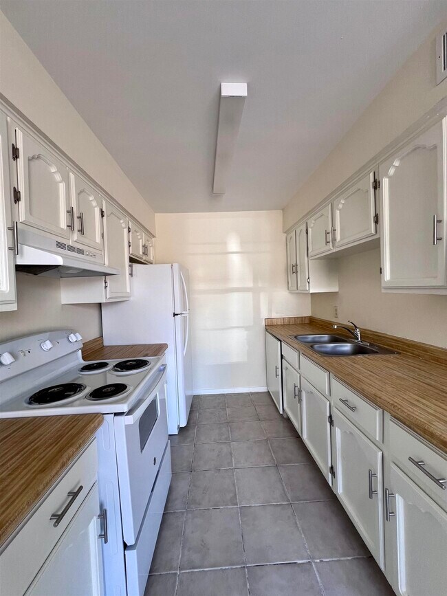 Foto del edificio - 5302 Springfield Ave