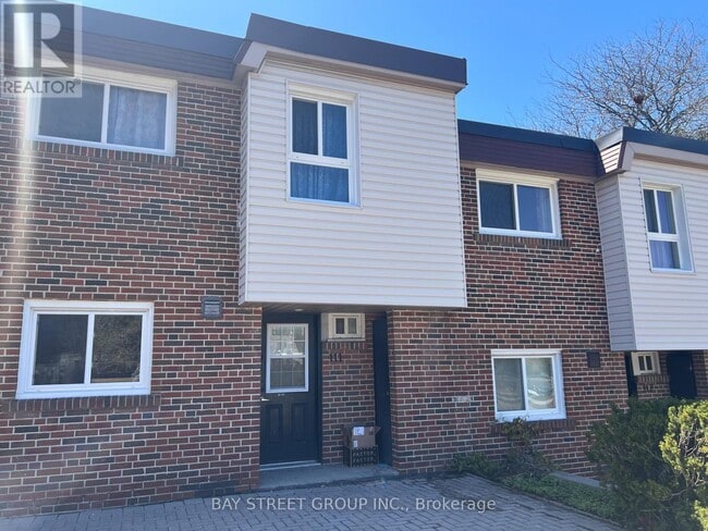 Building Photo - 67 Godstone Rd