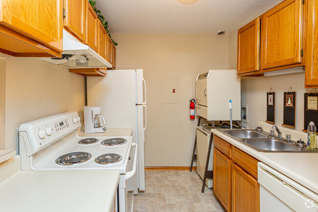 1HAB, 1BA - 560 ft² - Pontchartrain Oaks Apts