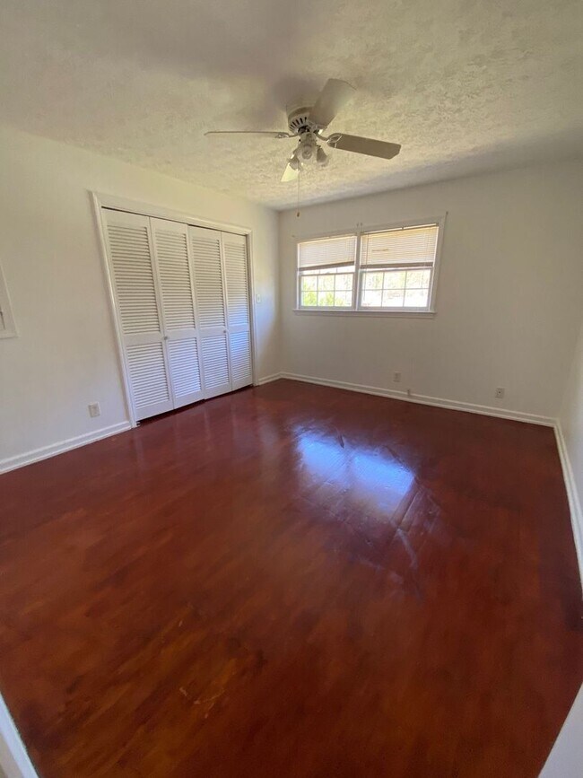 Foto del edificio - 4 Bedroom Home in Norcross  --Coming Soon!!!!