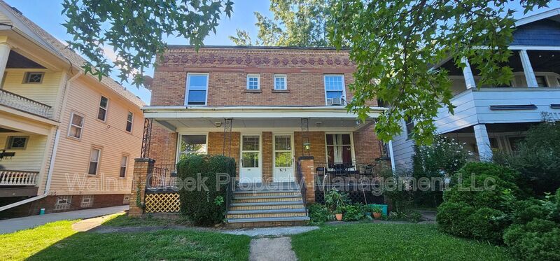 Foto principal - 1280-1280 Marlowe Ave