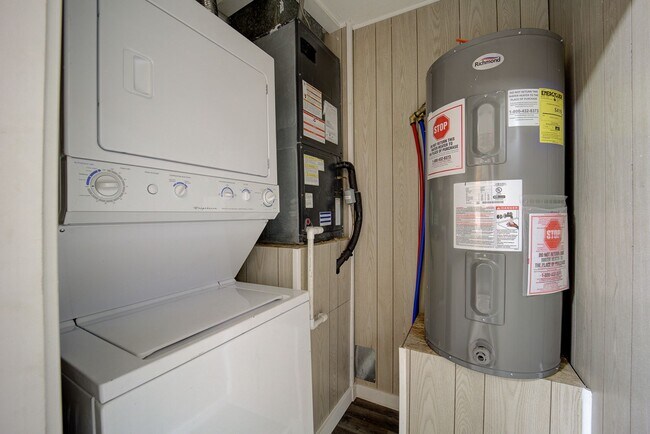 Foto del edificio - 255 N Cross St