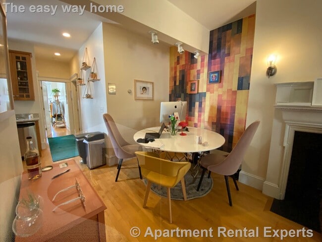 Building Photo - 2 Arlington St