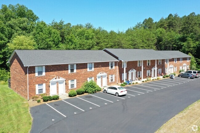 Building Exterior - Morgan Place Apartments