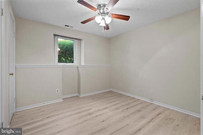 Foto del edificio - 51 Sweetfern Ct