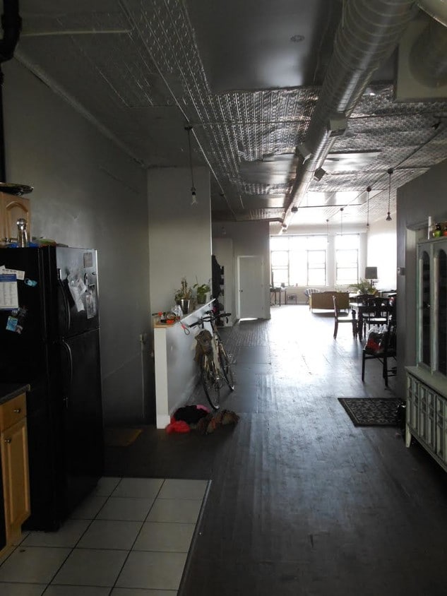 Building Photo - 1324 N Milwaukee Ave