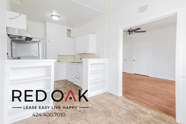 Foto del edificio - 5830 La Mirada Ave