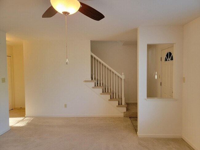 Building Photo - 205 Riders Way