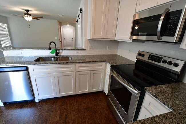 Foto del edificio - 237 W Forest Ave