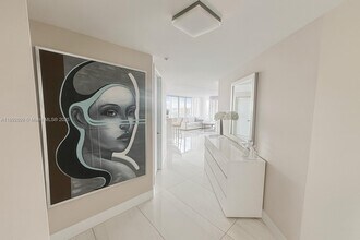Building Photo - 300 Sunny Isles Blvd