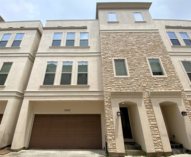 Building Photo - 5226 Kiam St
