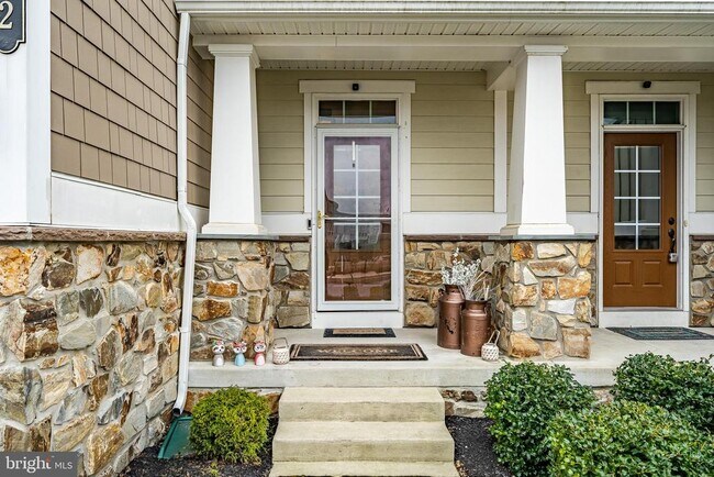 Foto del edificio - 422 Quarry Point Rd