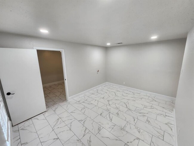 Building Photo - 14219 Fleetwell Dr