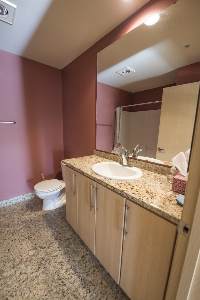 Building Photo - 424 N 85th St