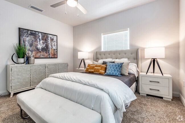 1BR, 1BA - 689SF - Grand Oak