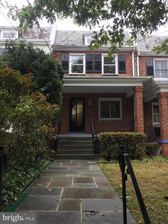 Foto del edificio - 3748 W St NW