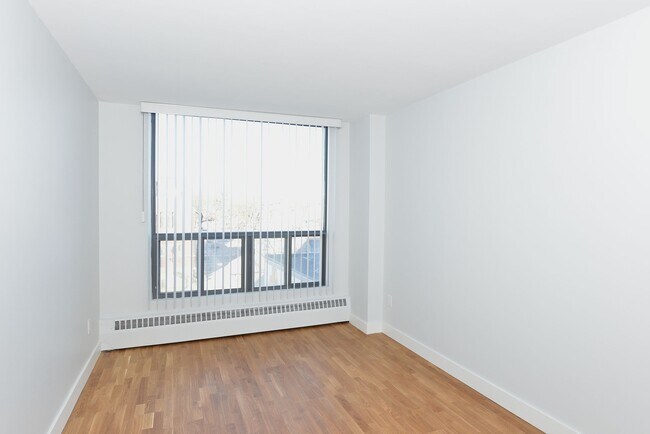 Photo du bâtiment - 800 Richmond St W