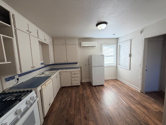 Foto del edificio - "Charming 3-Bedroom Haven in Lubbock – 1/2 off first Month's Rent!