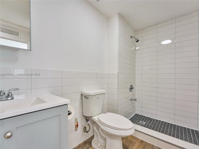 Foto del edificio - 6211 NW 7th Ave