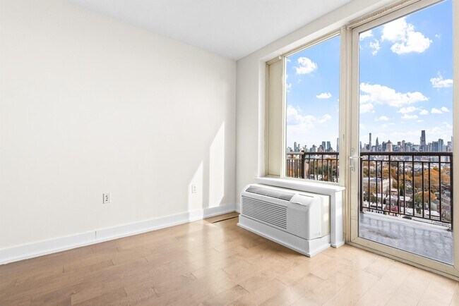 Foto del edificio - 3312 Hudson Ave