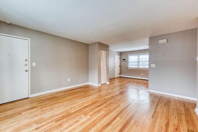 Foto del edificio - 66 Beths Ave